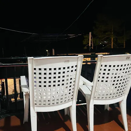 Shanti Cafe & Hostels Kasol Exterior photo