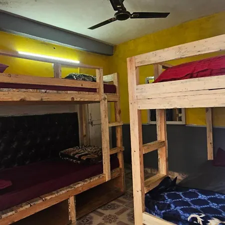 Shanti Cafe & Hostels Kasol Exterior photo