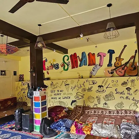 Shanti Cafe & Hostels Kasol Exterior photo