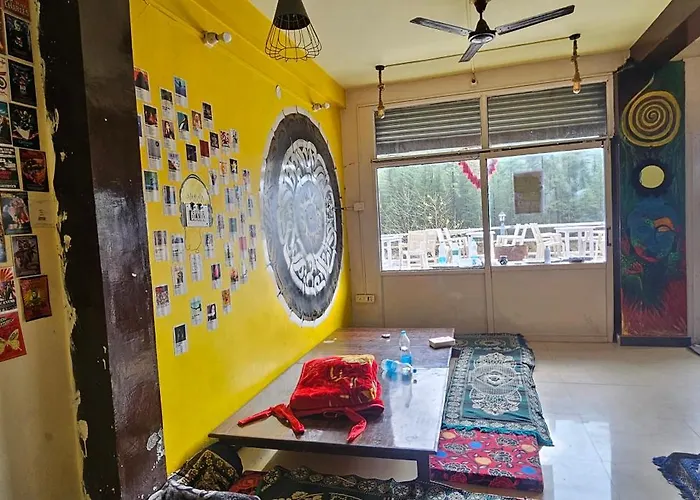 Shanti Cafe & Hostels