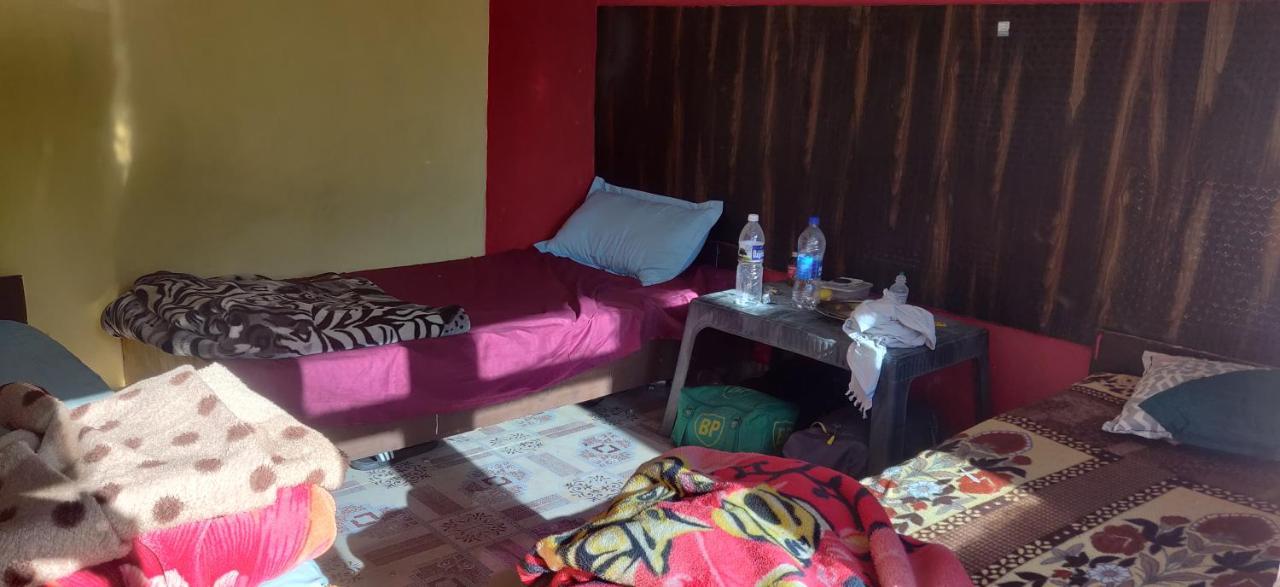 Homestay Shanti Cafe & *